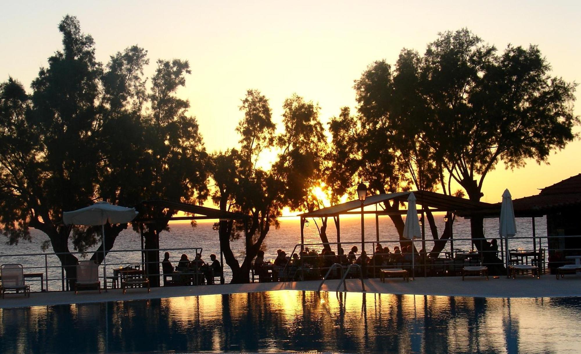 Aphrodite Hotel 미팀나 외부 사진